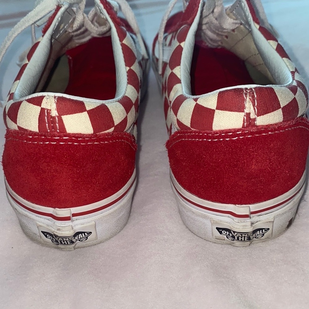 VANS - Picture 2 of 3